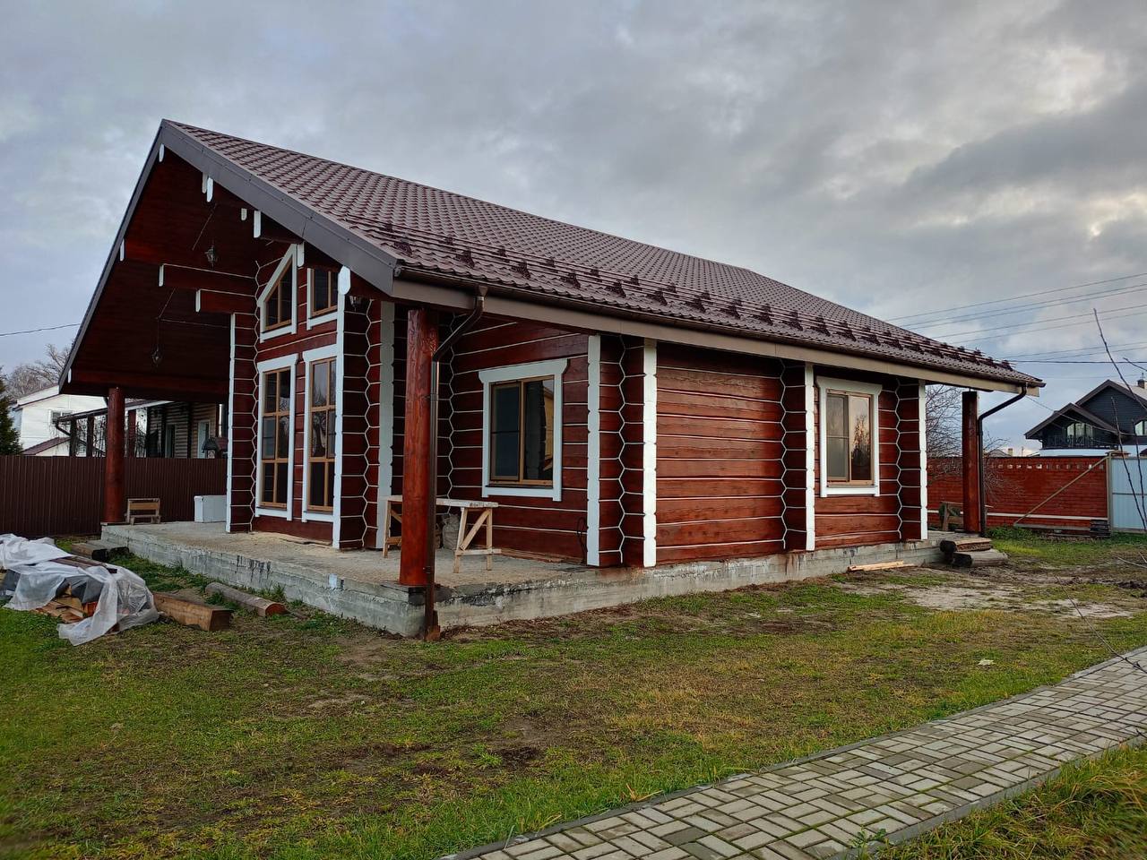 Фасад крупным планом